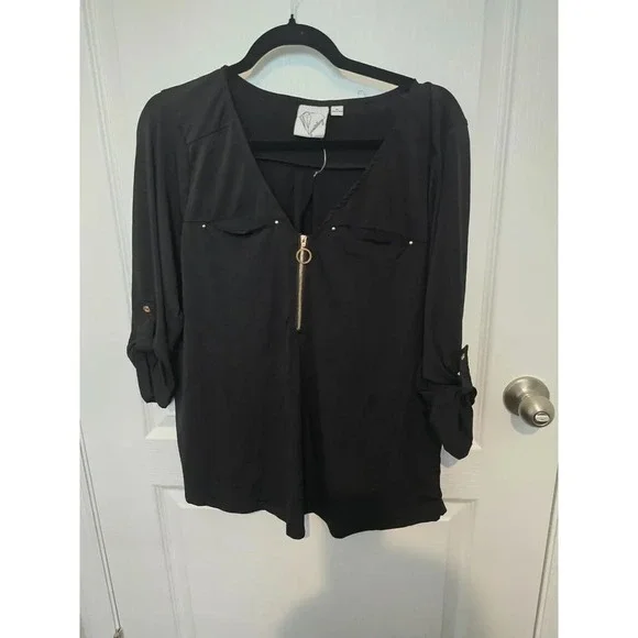 Black Zipper XL Blouse - Picture 2 of 8